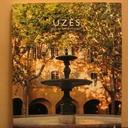 Au Gre Du Voyage Apartamento Uzès Exterior foto